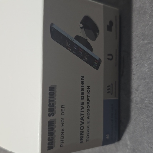 NWT Vacuum Suction Magnetic Phone Holder - Picture 2 of 4